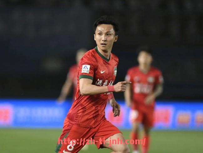 金年会体育-法甲比赛走向预测：2025赛季谁能笑到最后？